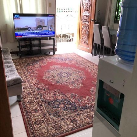 Ferienwohnung The Mansion - Backpackers Near Airport Manila Exterior foto