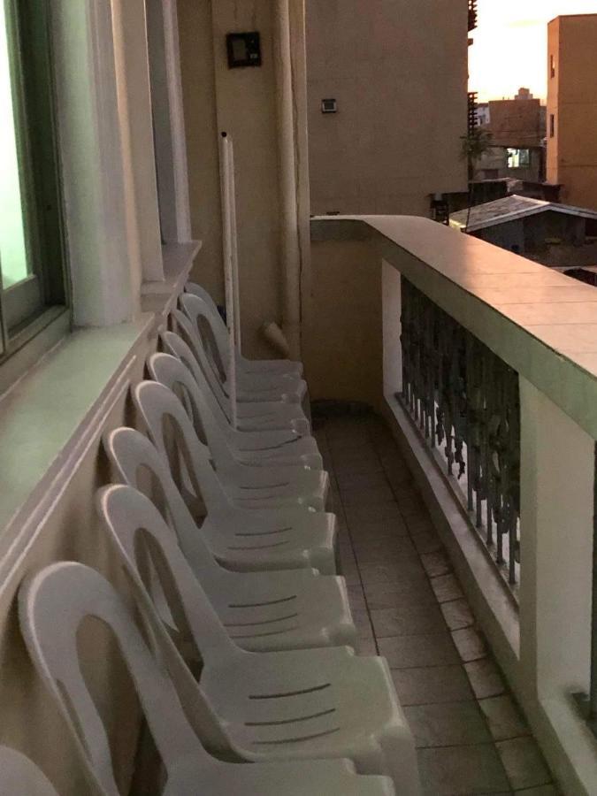 Ferienwohnung The Mansion - Backpackers Near Airport Manila Exterior foto