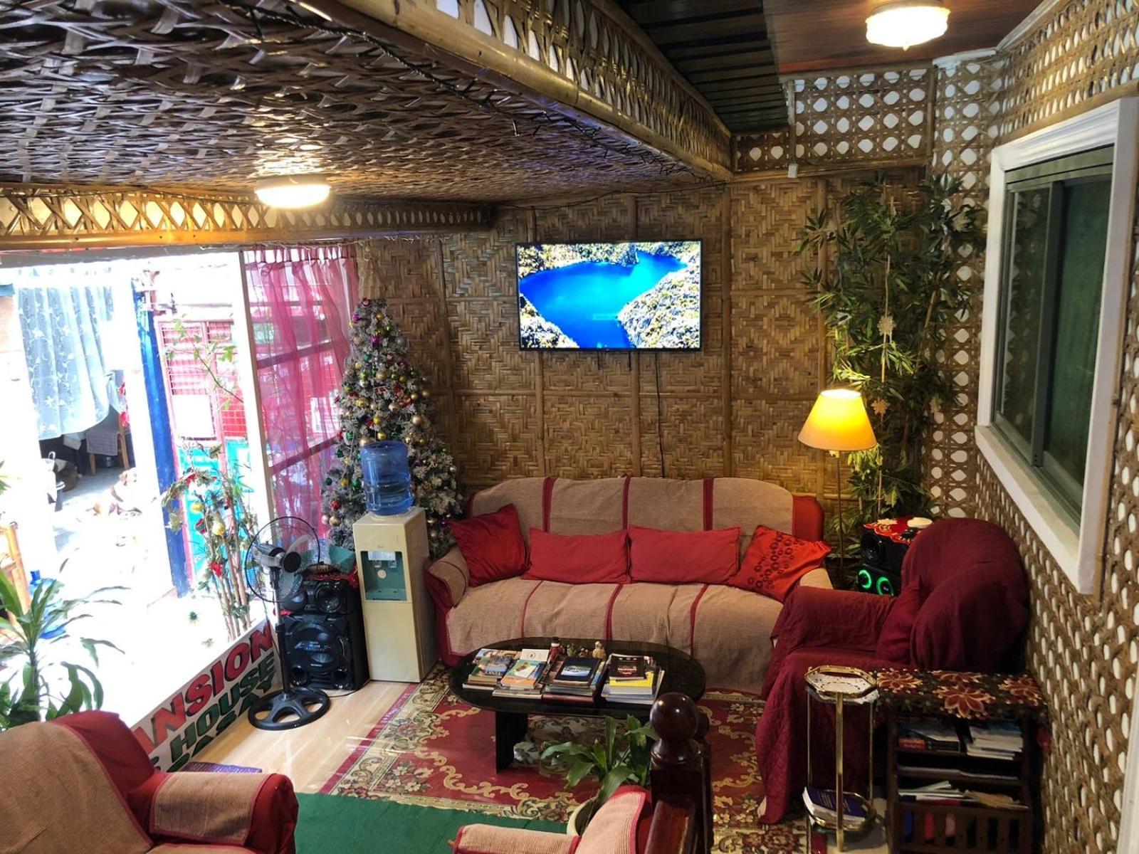 Ferienwohnung The Mansion - Backpackers Near Airport Manila Exterior foto