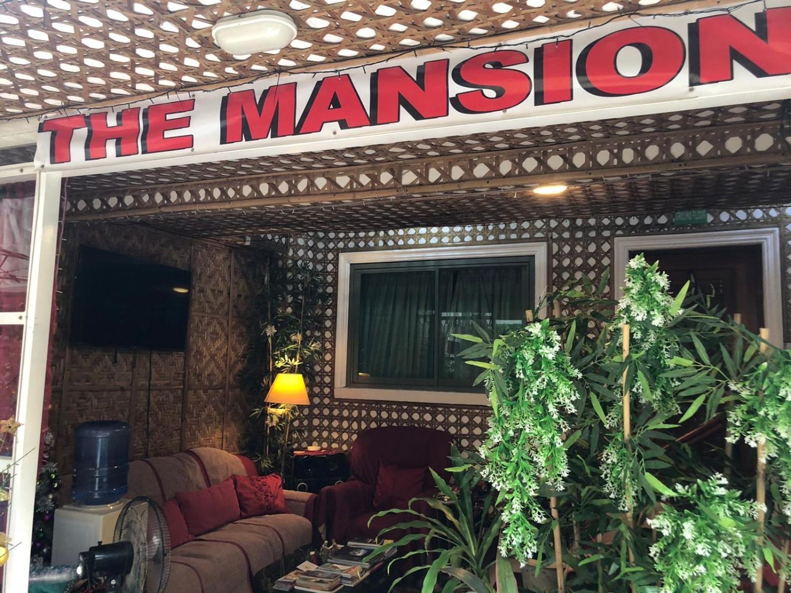 Ferienwohnung The Mansion - Backpackers Near Airport Manila Exterior foto